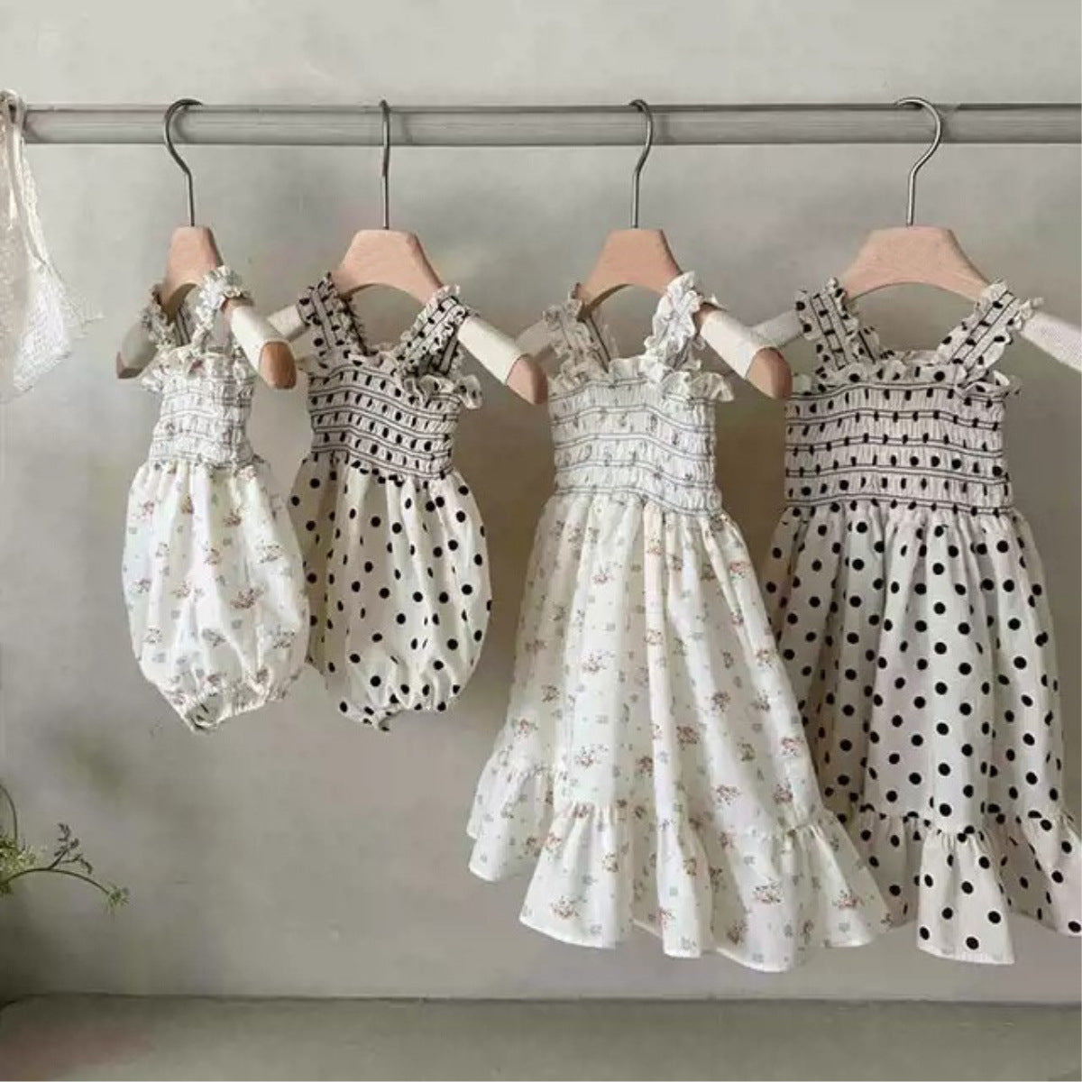 Summer Hot Selling Baby Kids Girls Sleeveless Flowers Pattern or Dots