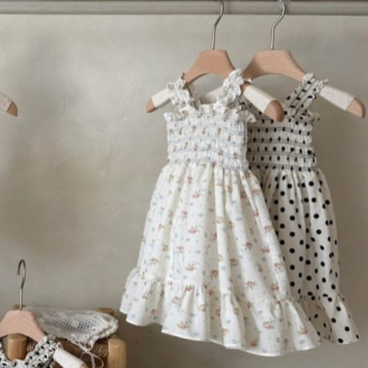 Summer Hot Selling Baby Kids Girls Sleeveless Flowers Pattern or Dots